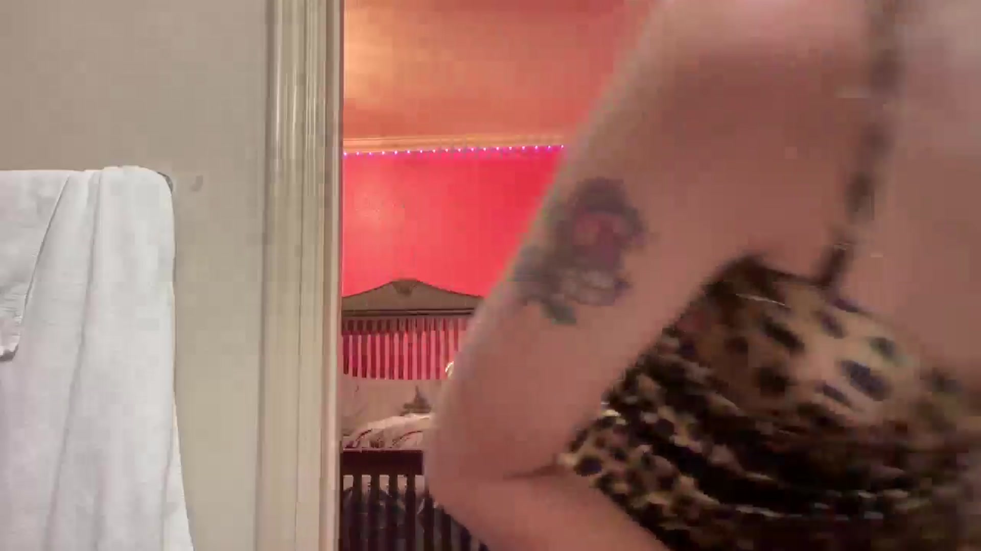 Gallery image thumbnail from Kikiloverkink's myfreecams stream on, 09/18/2025, 10:18 image 6 of 20
