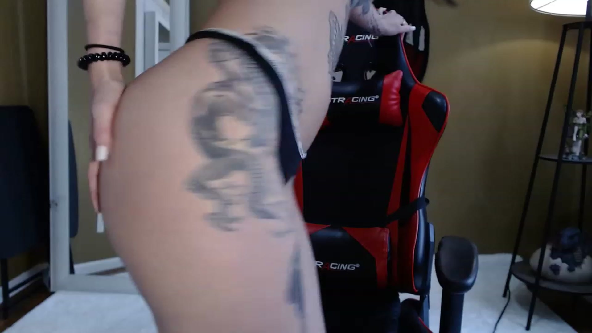 Gallery image thumbnail from Kikyo_xoxo's myfreecams stream on, 01/29/2023, 19:04 image 6 of 20