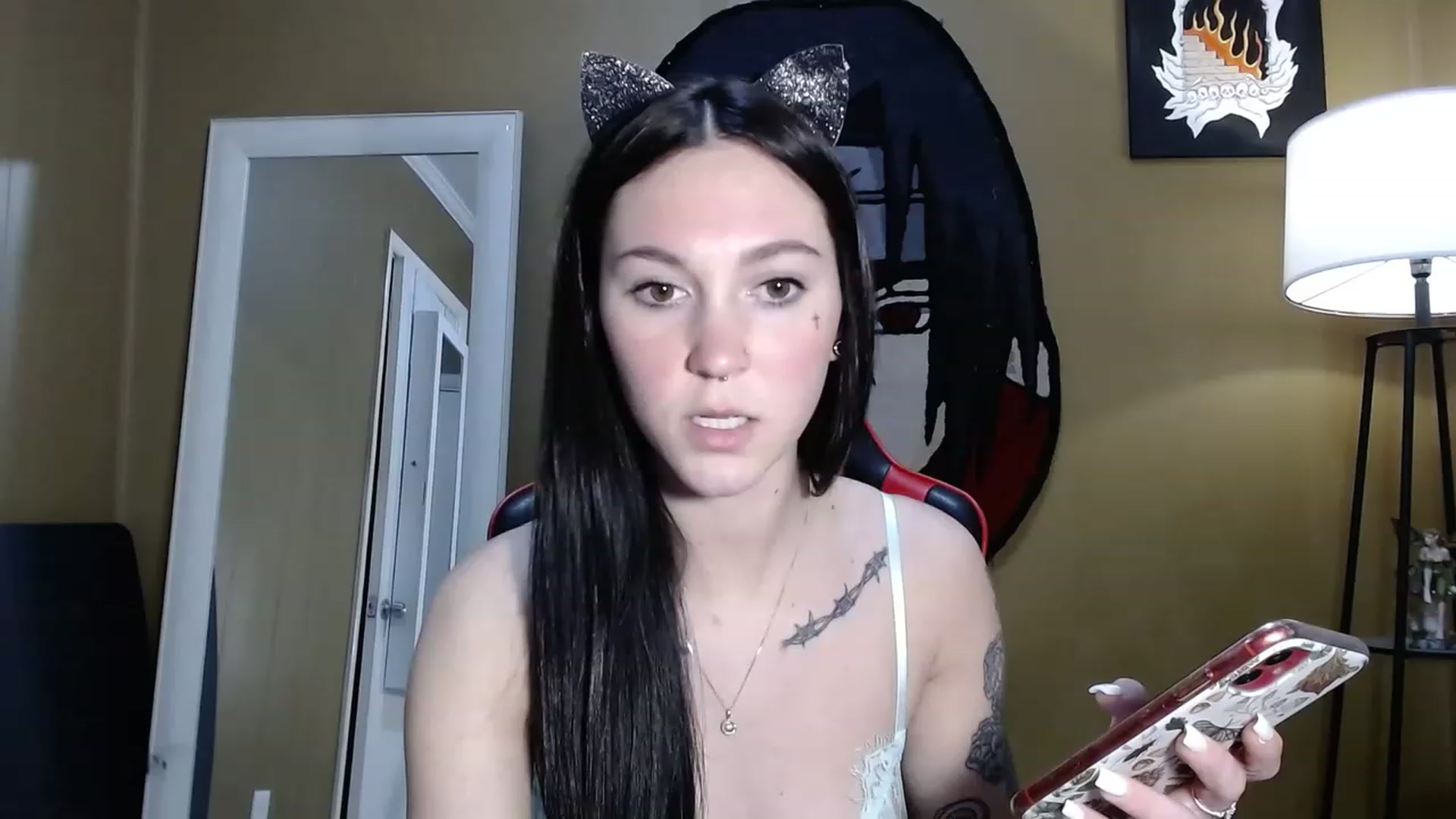 Gallery image thumbnail from Kikyo_xoxo's myfreecams stream on, 01/30/2023, 02:41 image 16 of 20