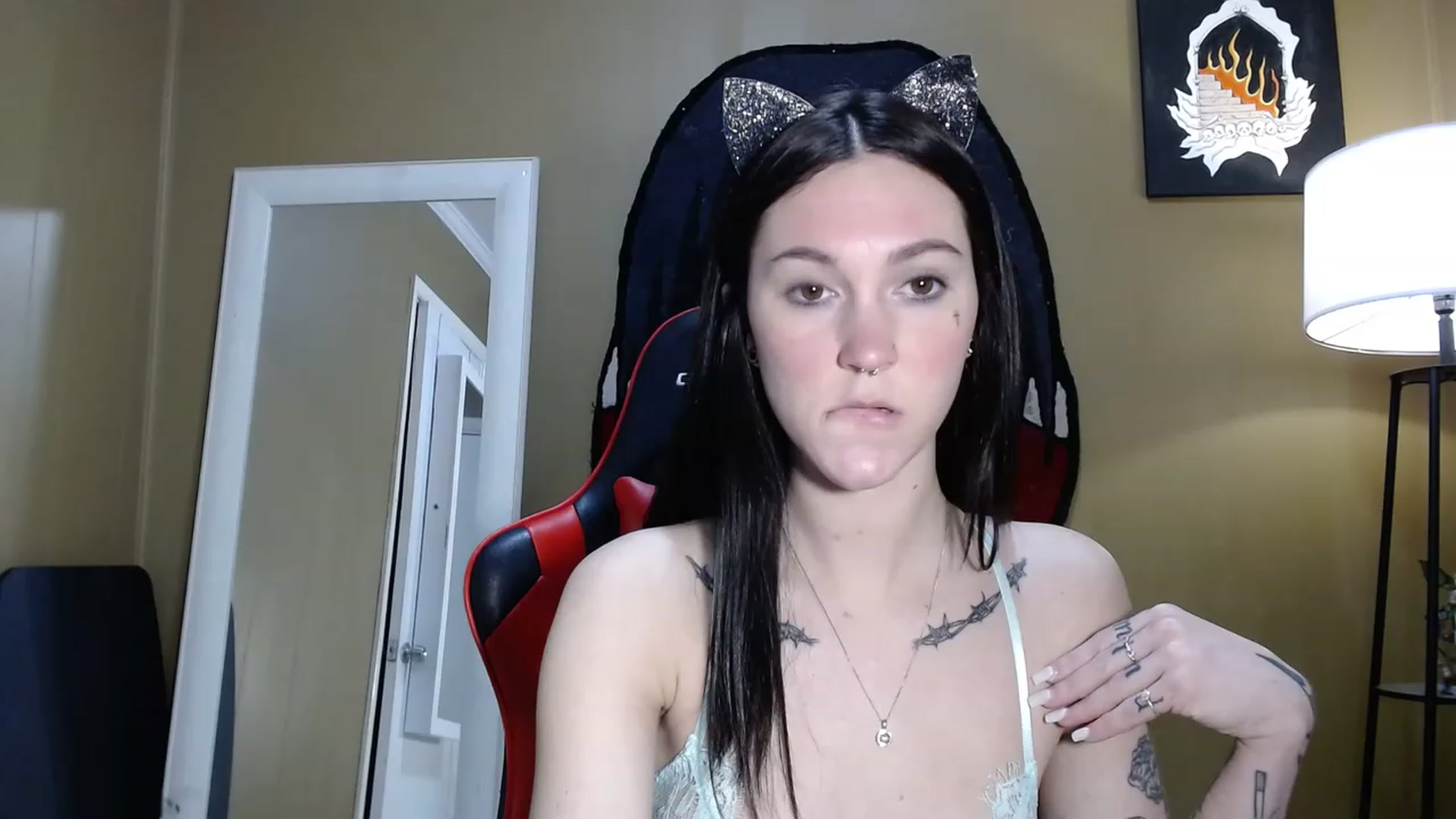 Gallery image thumbnail from Kikyo_xoxo's myfreecams stream on, 01/30/2023, 02:41 image 9 of 20