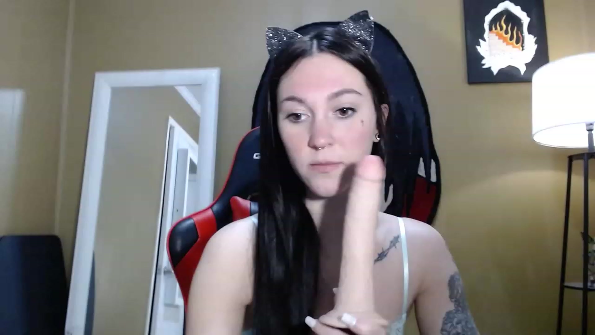 Gallery image thumbnail from Kikyo_xoxo's myfreecams stream on, 01/30/2023, 02:41 image 2 of 20