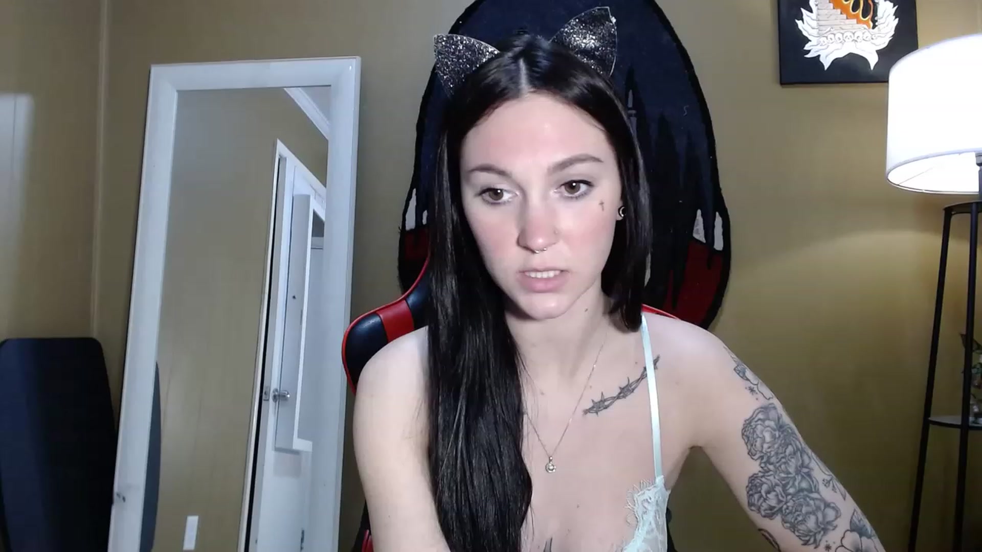 Gallery image thumbnail from Kikyo_xoxo's myfreecams stream on, 01/30/2023, 02:41 image 8 of 20