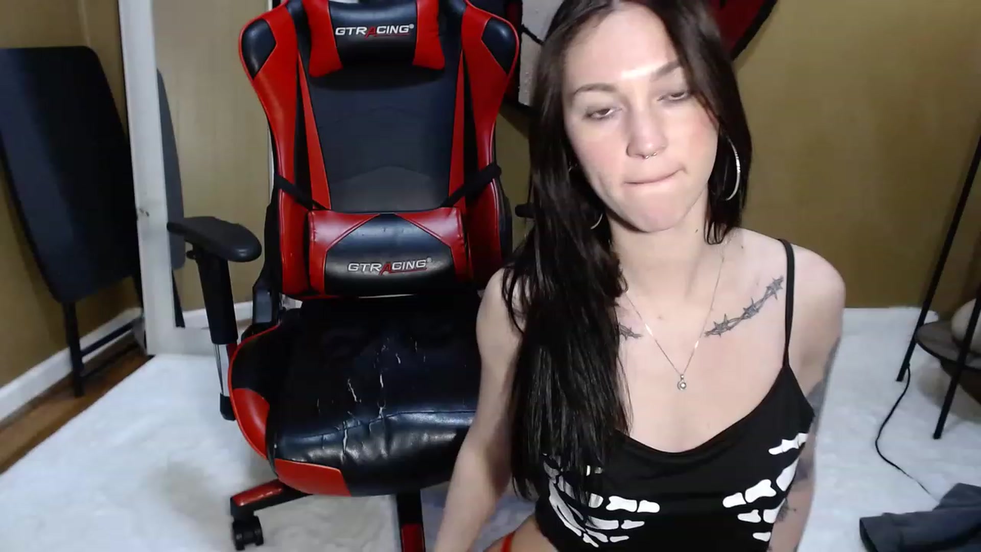 Gallery image thumbnail from Kikyo_xoxo's myfreecams stream on, 01/31/2023, 24:08 image 8 of 20