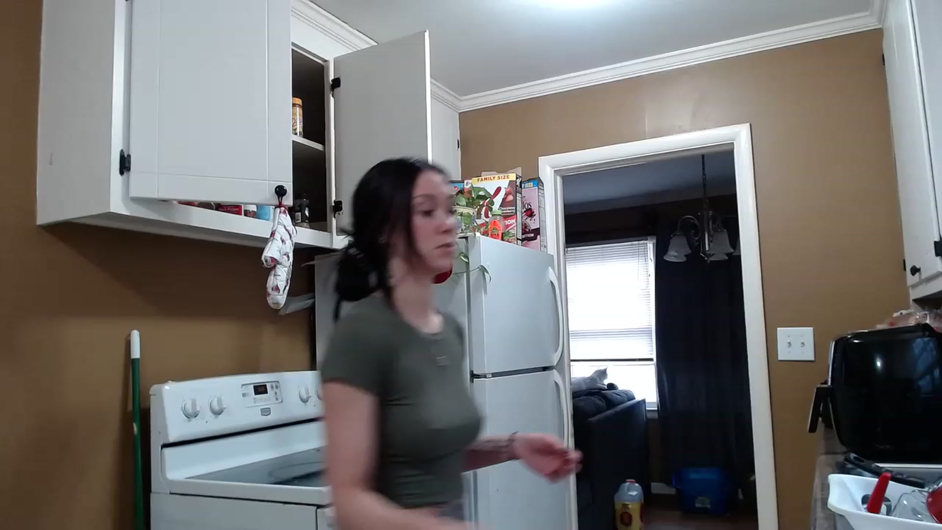 Gallery image thumbnail from Kikyo_xoxo's myfreecams stream on, 02/04/2023, 22:32 image 3 of 20