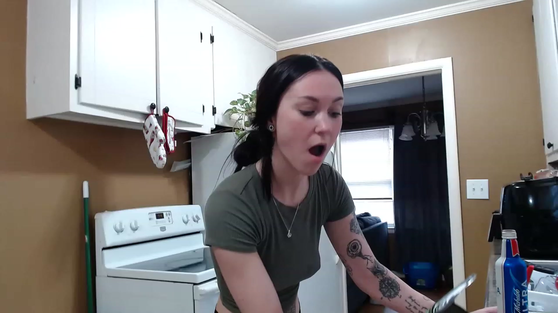 Gallery image thumbnail from Kikyo_xoxo's myfreecams stream on, 02/04/2023, 22:32 image 11 of 20