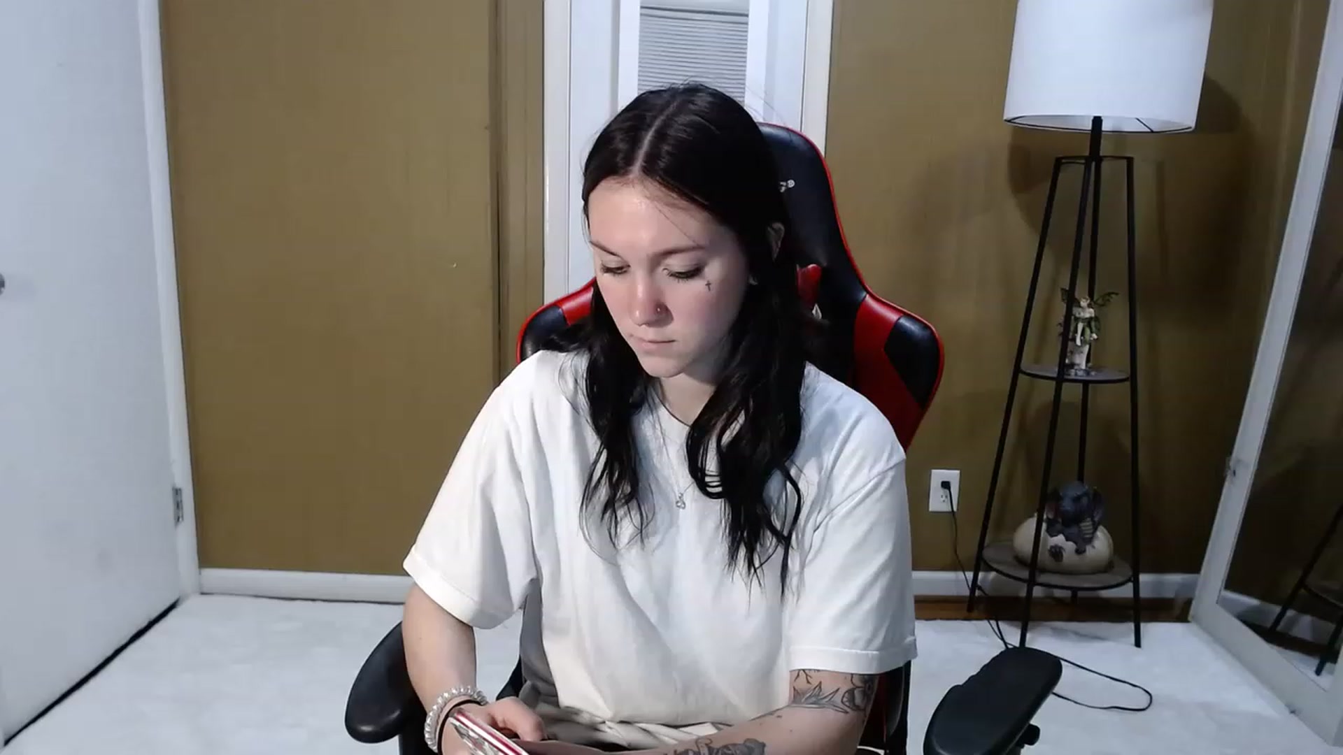 Gallery image thumbnail from Kikyo_xoxo's myfreecams stream on, 02/07/2023, 06:12 image 1 of 20
