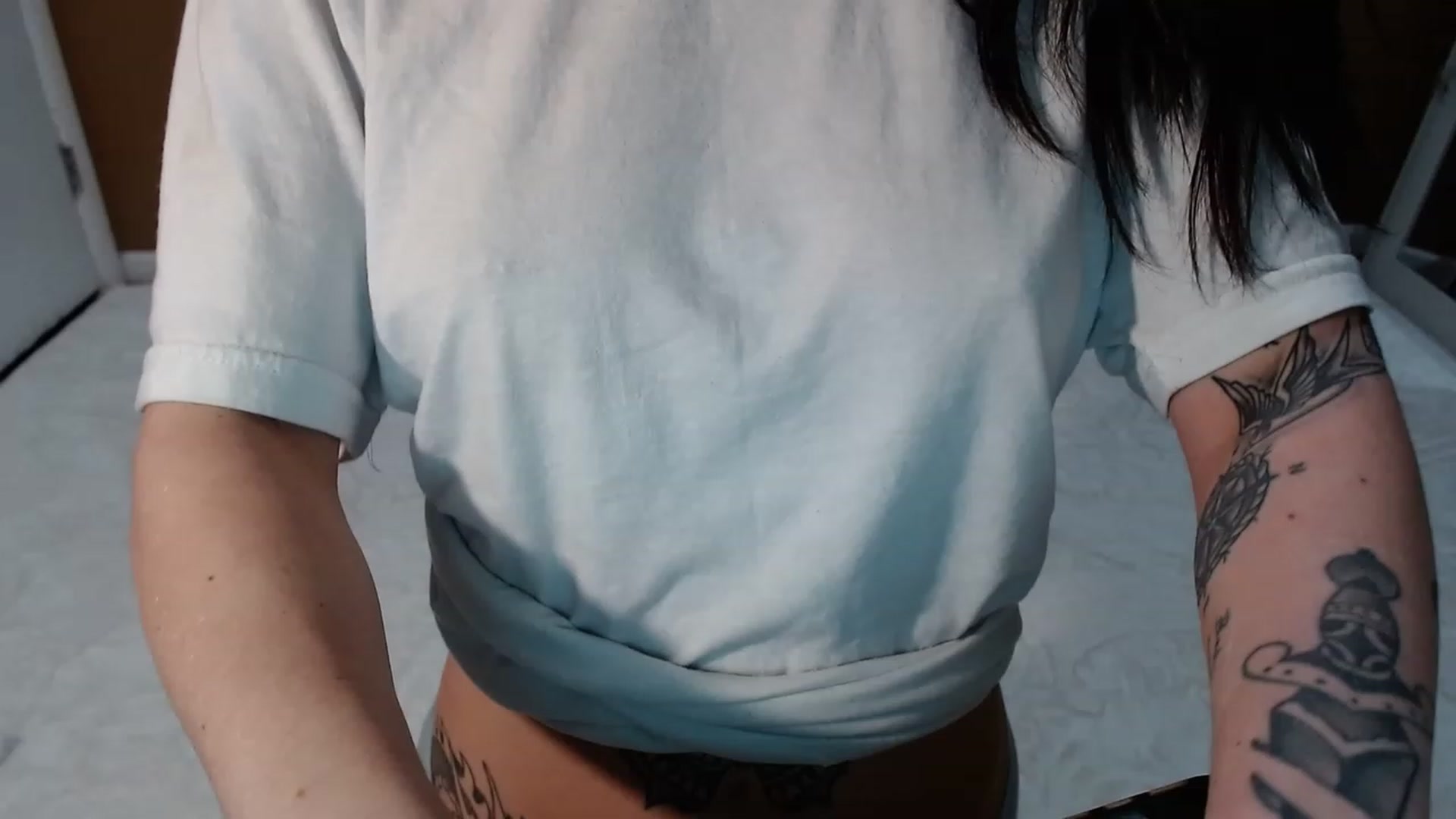 Gallery image thumbnail from Kikyo_xoxo's myfreecams stream on, 02/07/2023, 06:12 image 16 of 20