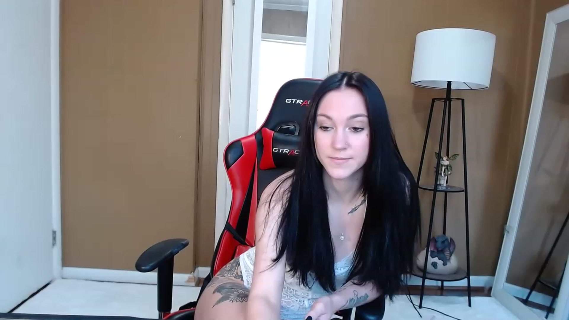 Gallery image thumbnail from Kikyo_xoxo's myfreecams stream on, 02/07/2023, 18:03 image 14 of 20