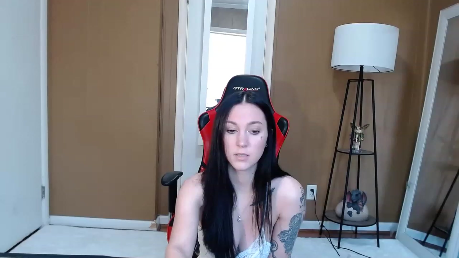 Gallery image thumbnail from Kikyo_xoxo's myfreecams stream on, 02/07/2023, 18:03 image 9 of 20
