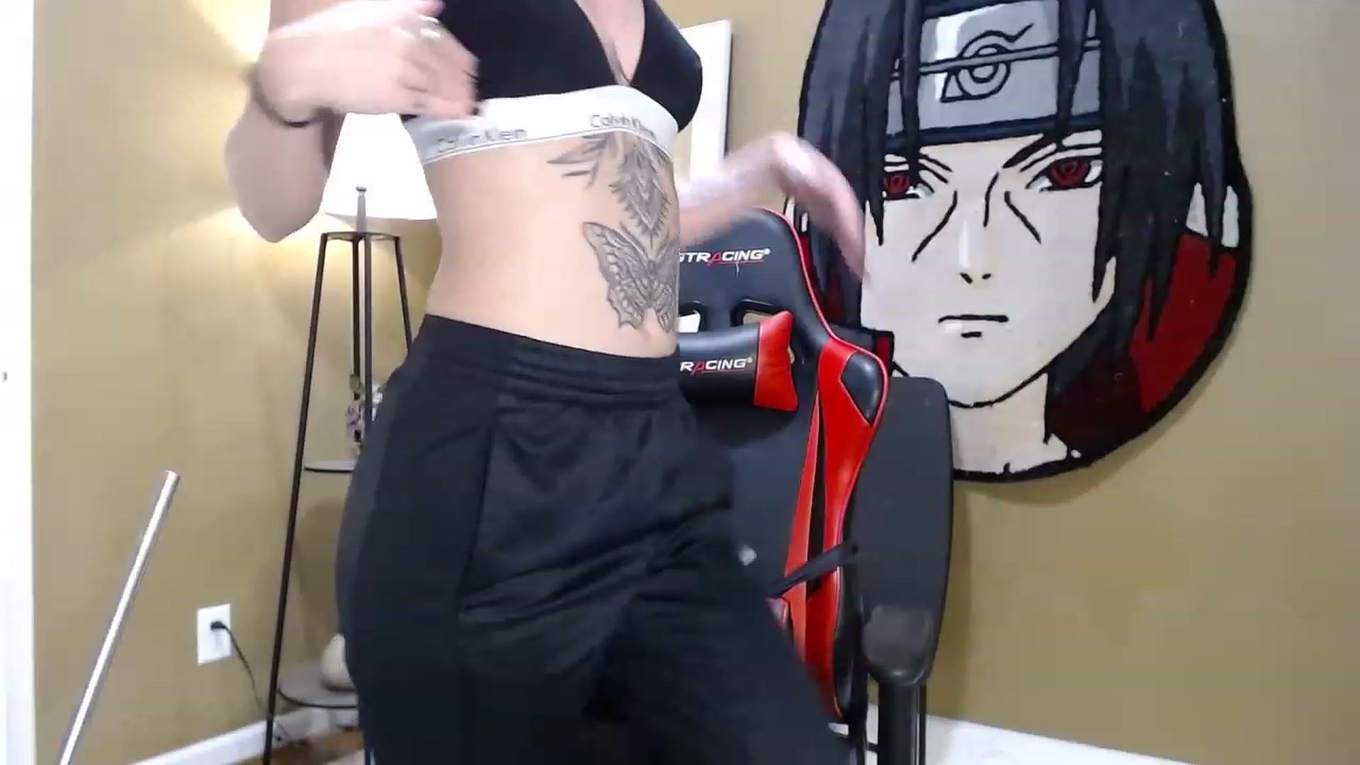 Gallery image thumbnail from Kikyo_xoxo's myfreecams stream on, 02/08/2023, 24:04 image 17 of 20