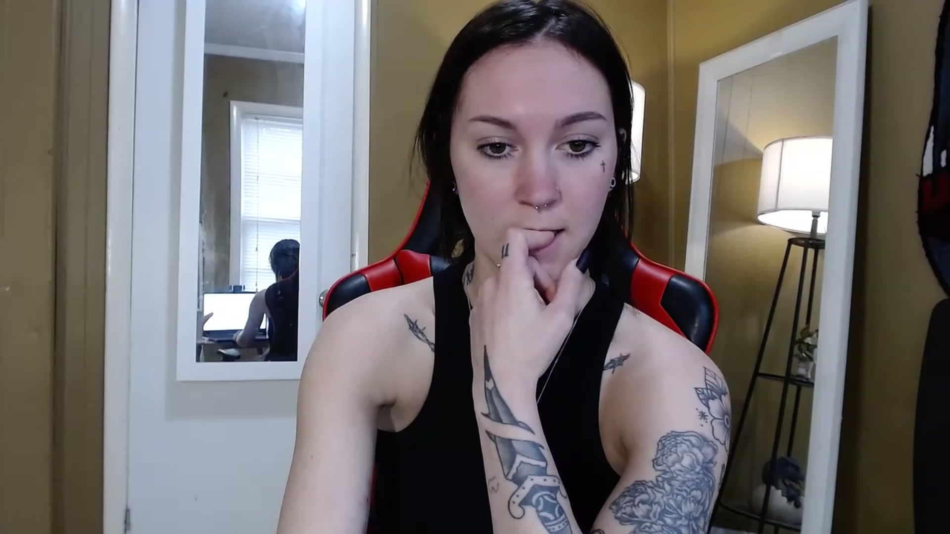 Gallery image thumbnail from Kikyo_xoxo's myfreecams stream on, 02/11/2023, 19:41 image 19 of 20