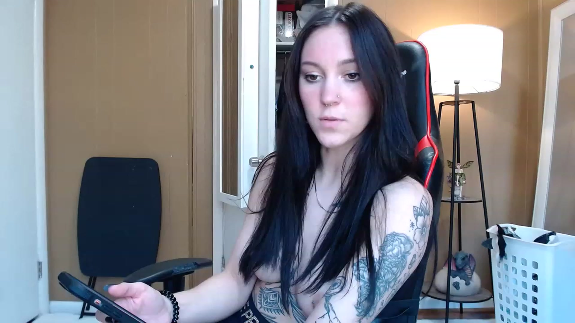 Gallery image thumbnail from Kikyo_xoxo's myfreecams stream on, 02/18/2023, 20:35 image 9 of 20