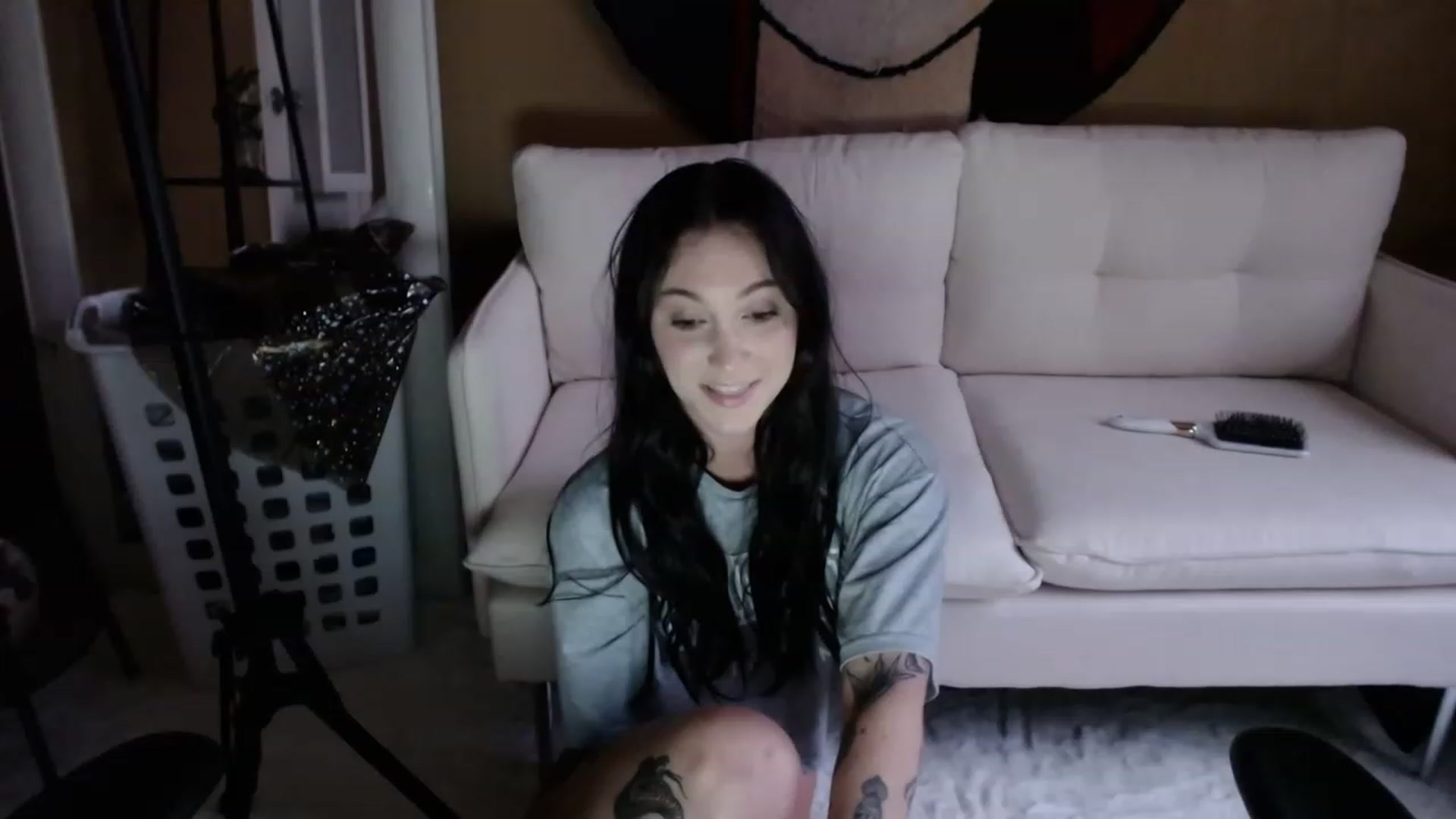 Gallery image thumbnail from Kikyo_xoxo's myfreecams stream on, 03/01/2023, 23:12 image 17 of 20