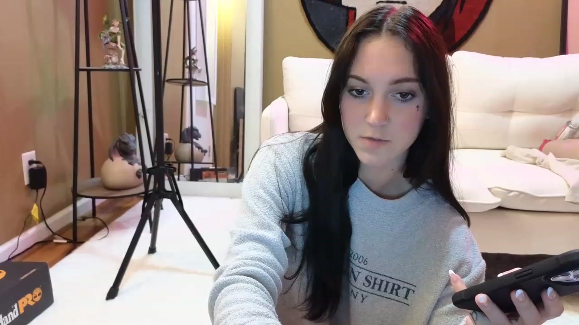 Gallery image thumbnail from Kikyo_xoxo's myfreecams stream on, 03/09/2023, 24:08 image 13 of 20