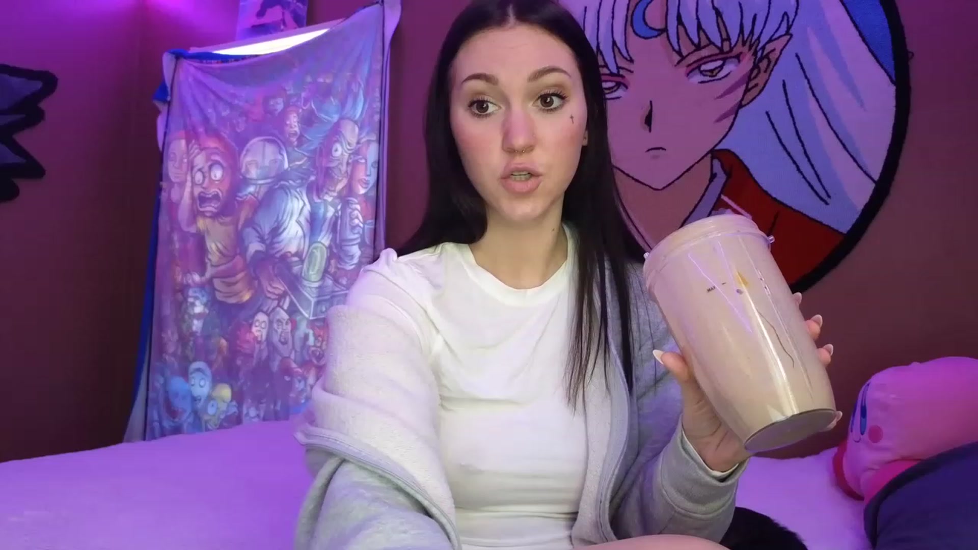 Gallery image thumbnail from Kikyo_xoxo's myfreecams stream on, 03/22/2023, 18:09 image 18 of 20