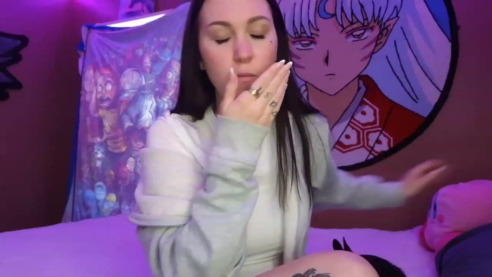 Gallery image thumbnail from Kikyo_xoxo's myfreecams stream on, 03/22/2023, 18:09 image 19 of 20