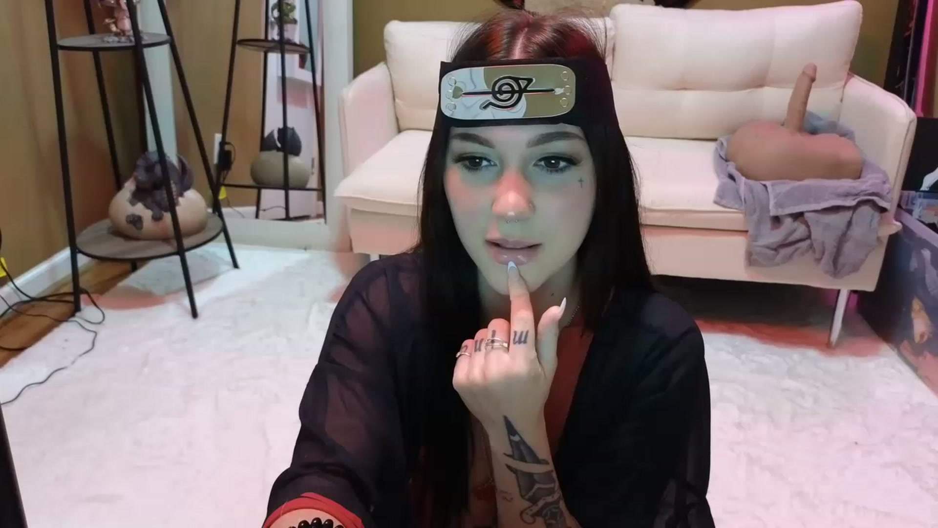 Gallery image thumbnail from Kikyo_xoxo's myfreecams stream on, 04/12/2023, 24:39 image 9 of 20