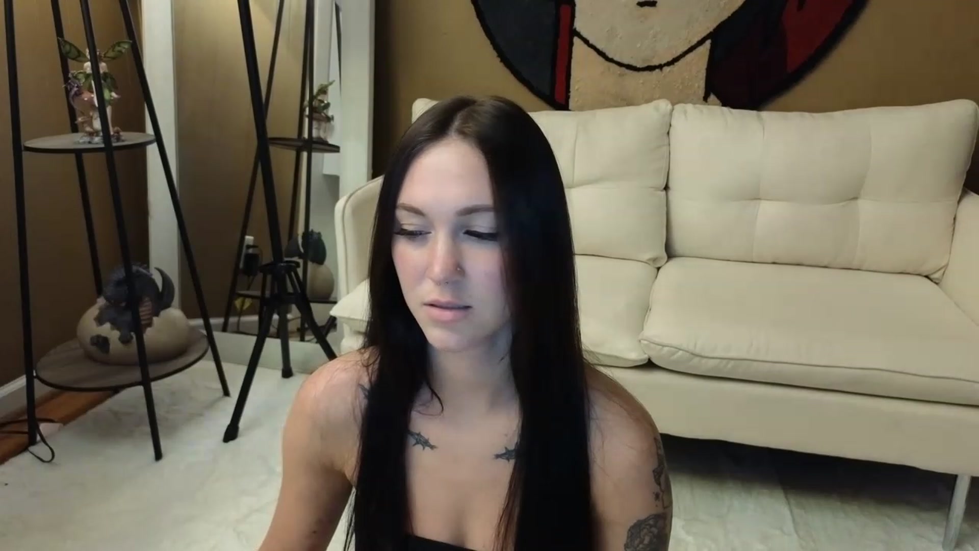 Gallery image thumbnail from Kikyo_xoxo's myfreecams stream on, 04/14/2023, 24:22 image 19 of 20