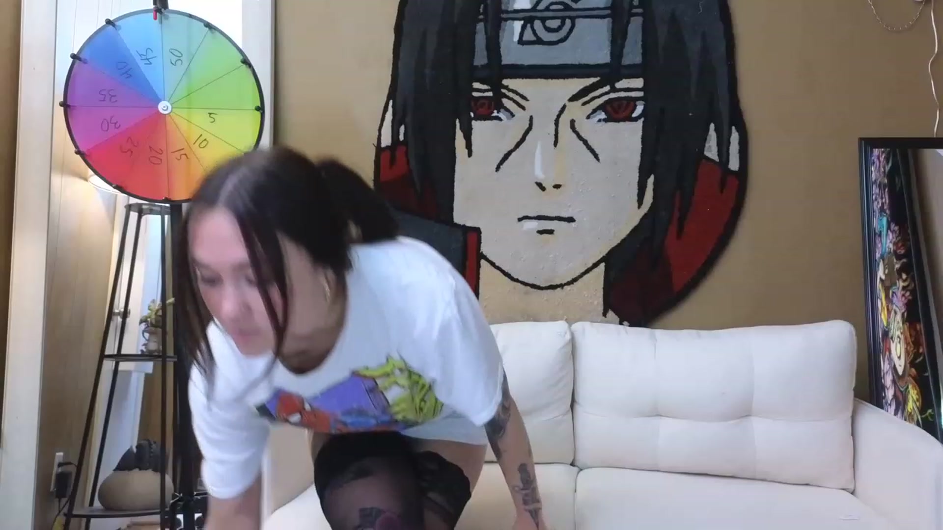 Gallery image thumbnail from Kikyo_xoxo's myfreecams stream on, 04/20/2023, 21:21 image 18 of 20