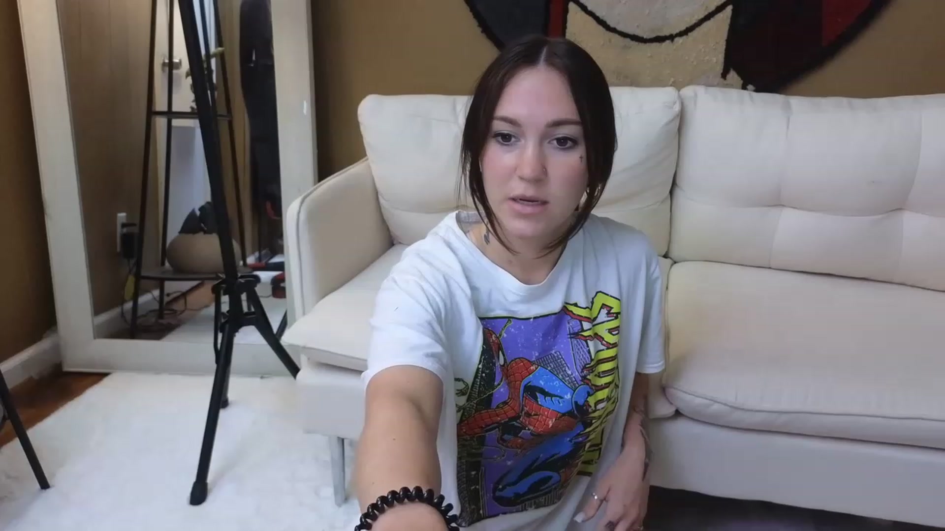 Gallery image thumbnail from Kikyo_xoxo's myfreecams stream on, 04/20/2023, 21:21 image 6 of 20