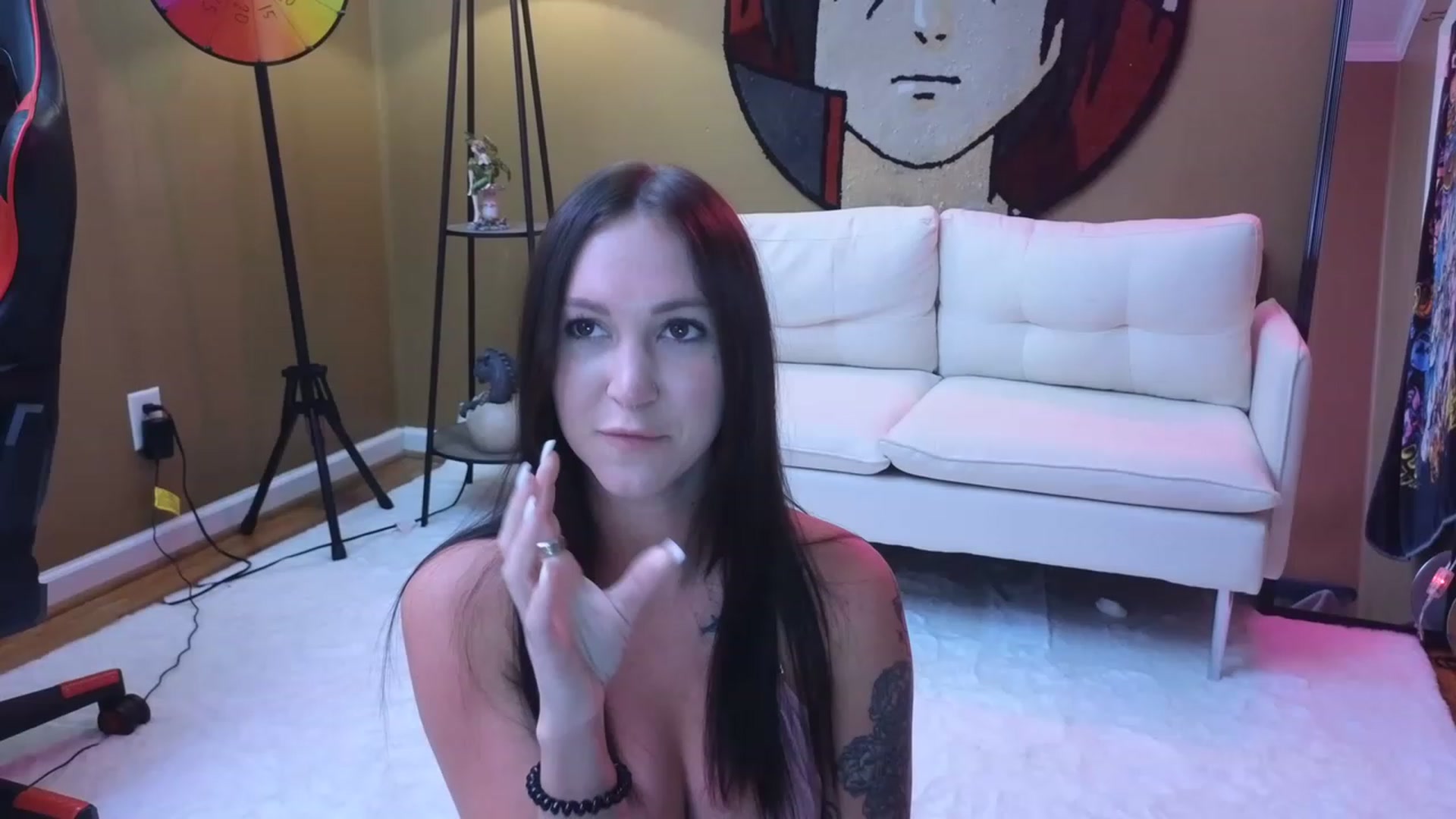 Gallery image thumbnail from Kikyo_xoxo's myfreecams stream on, 04/25/2023, 01:23 image 10 of 20