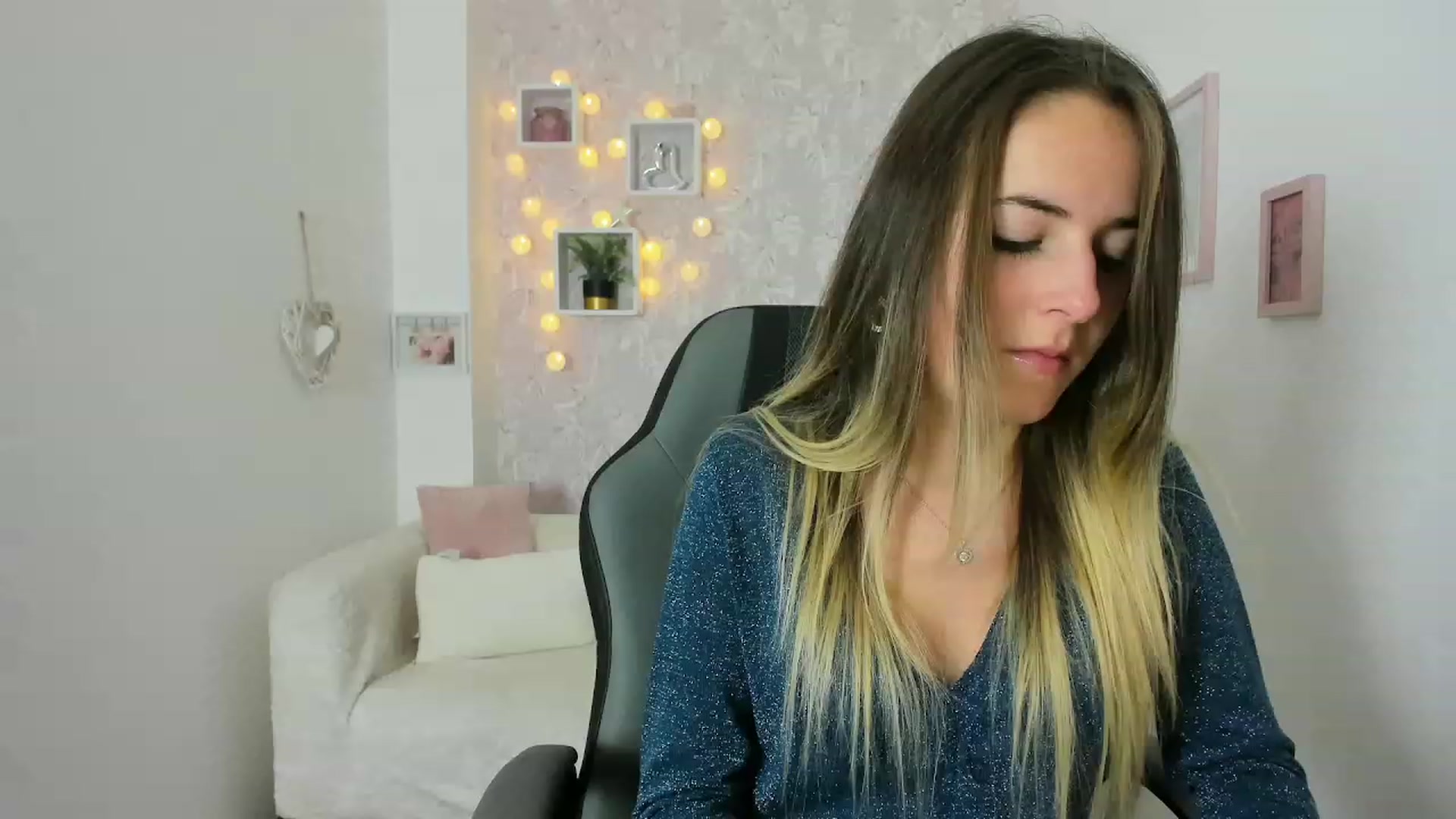 Gallery image thumbnail from Kiley__Minoww's myfreecams stream on, 12/09/2022, 11:50 image 2 of 20