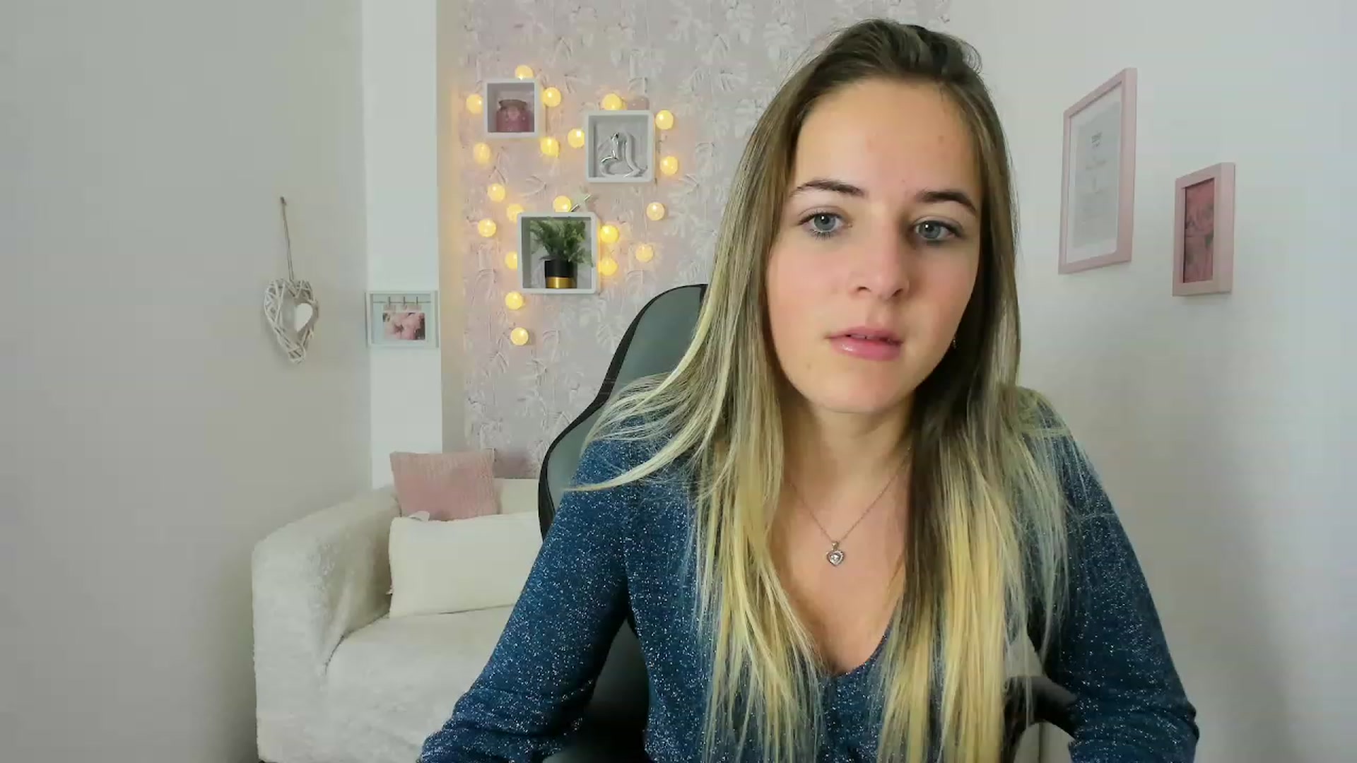 Gallery image thumbnail from Kiley__Minoww's myfreecams stream on, 12/09/2022, 11:50 image 4 of 20