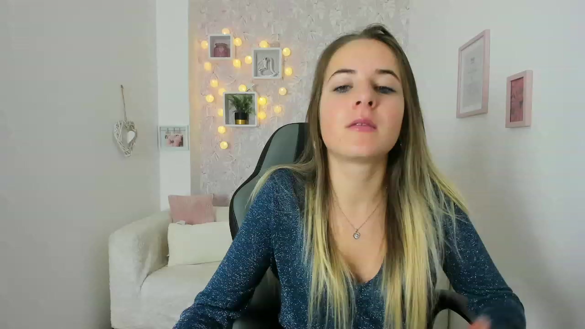 Gallery image thumbnail from Kiley__Minoww's myfreecams stream on, 12/09/2022, 11:50 image 6 of 20