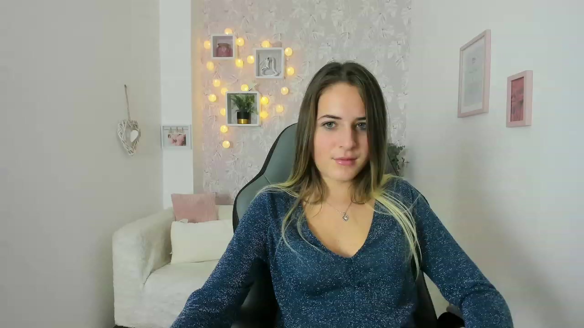 Gallery image thumbnail from Kiley__Minoww's myfreecams stream on, 12/09/2022, 12:33 image 11 of 20