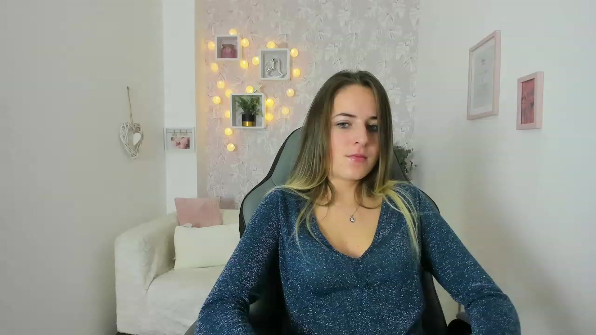 Gallery image thumbnail from Kiley__Minoww's myfreecams stream on, 12/09/2022, 12:33 image 15 of 20