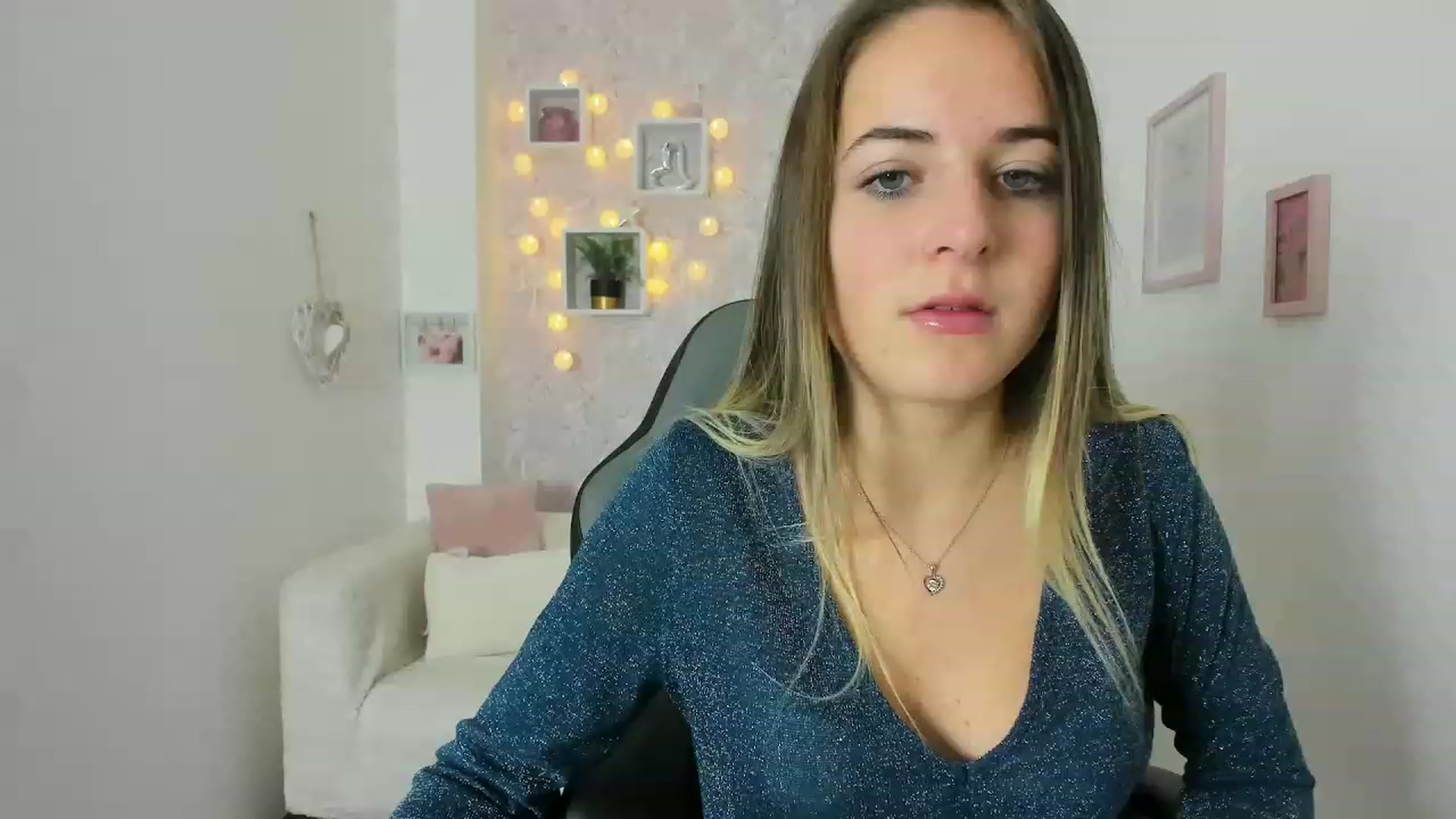 Gallery image thumbnail from Kiley__Minoww's myfreecams stream on, 12/09/2022, 12:33 image 2 of 20
