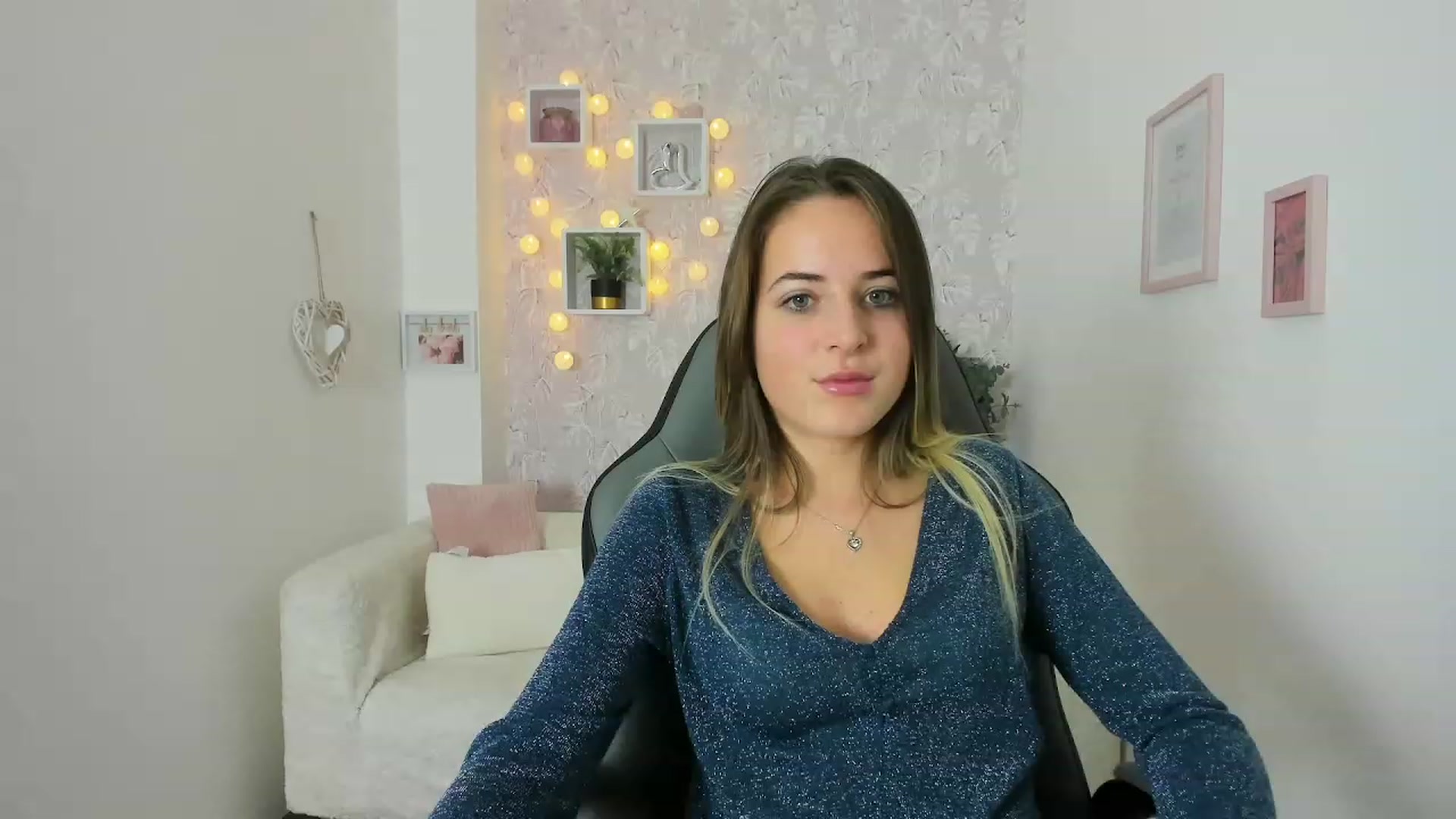 Gallery image thumbnail from Kiley__Minoww's myfreecams stream on, 12/09/2022, 12:33 image 13 of 20