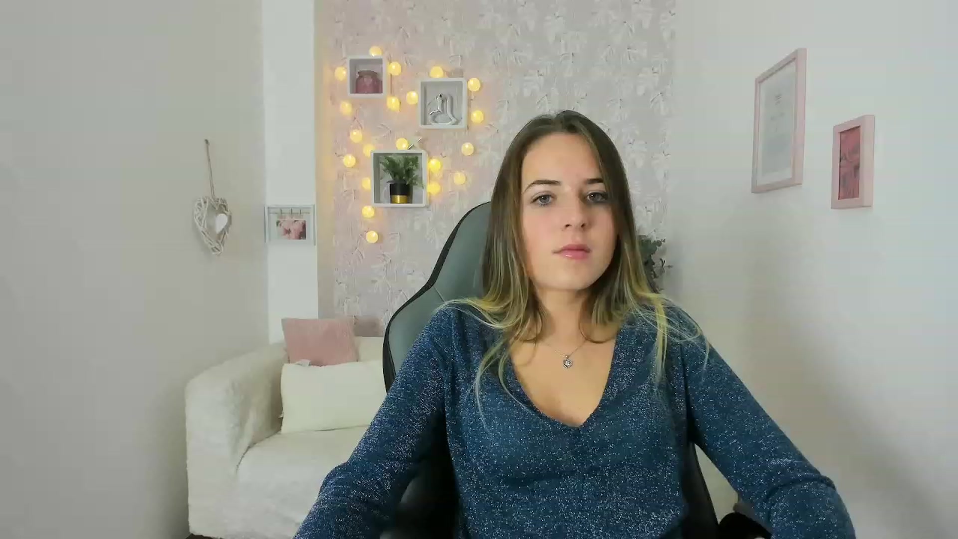 Gallery image thumbnail from Kiley__Minoww's myfreecams stream on, 12/09/2022, 12:33 image 19 of 20