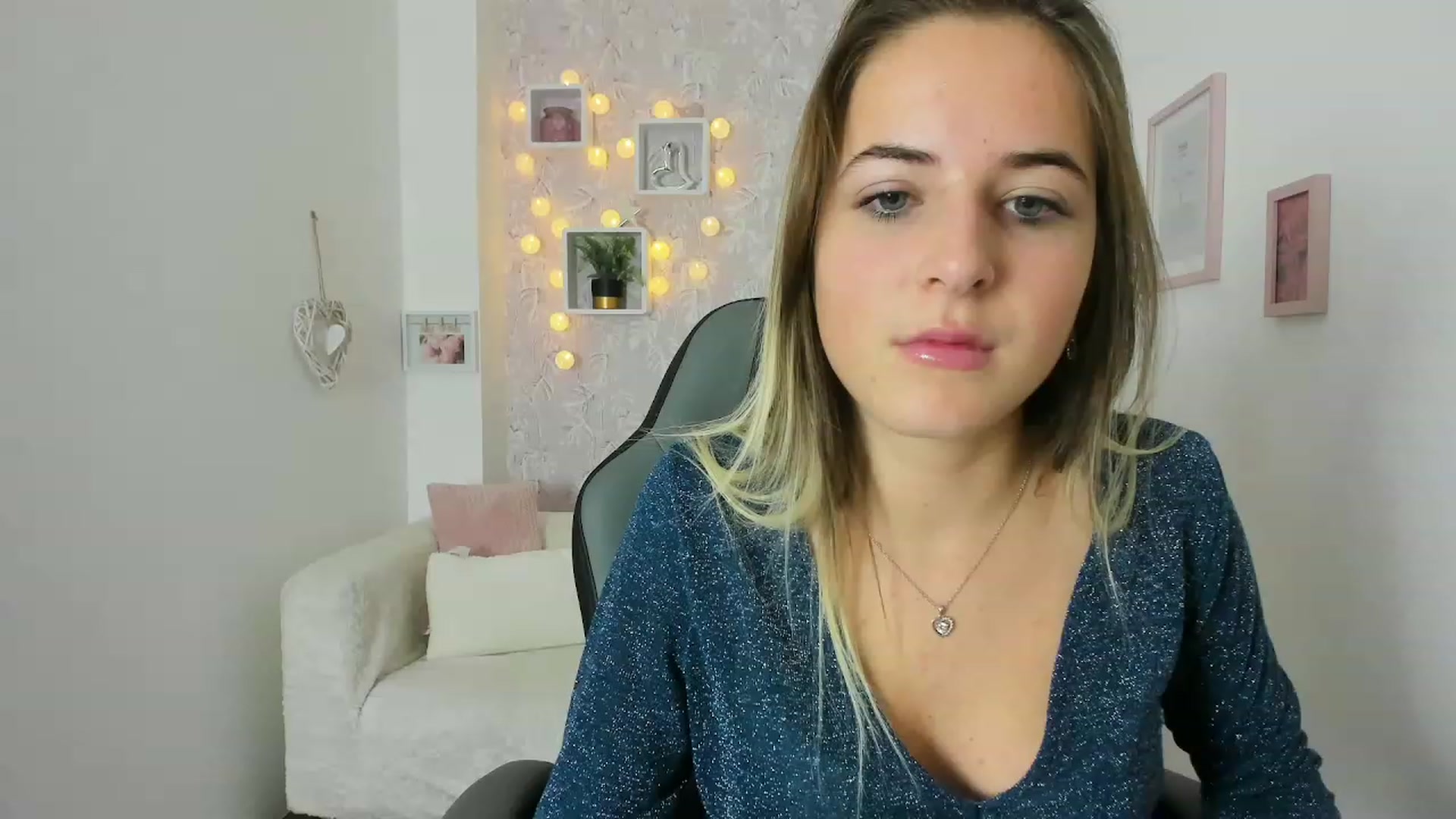 Gallery image thumbnail from Kiley__Minoww's myfreecams stream on, 12/09/2022, 12:33 image 4 of 20