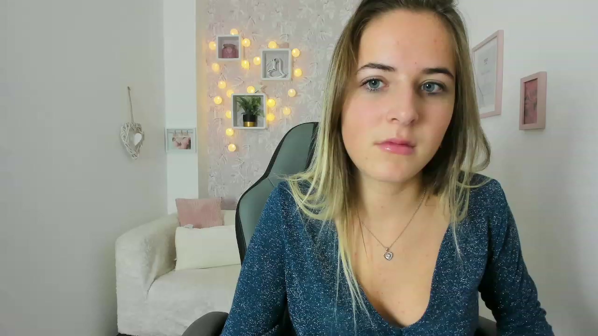 Gallery image thumbnail from Kiley__Minoww's myfreecams stream on, 12/09/2022, 12:33 image 5 of 20