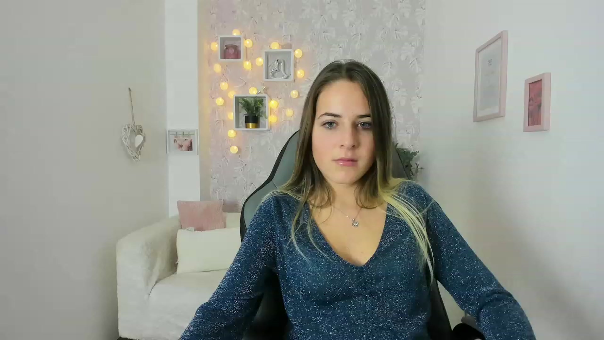 Gallery image thumbnail from Kiley__Minoww's myfreecams stream on, 12/09/2022, 12:33 image 8 of 20