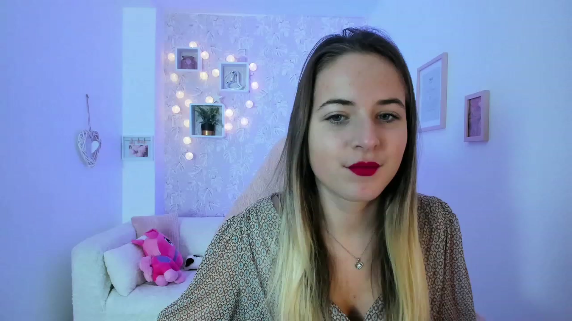 Gallery image thumbnail from Kiley__Minoww's myfreecams stream on, 12/19/2022, 18:30 image 1 of 20