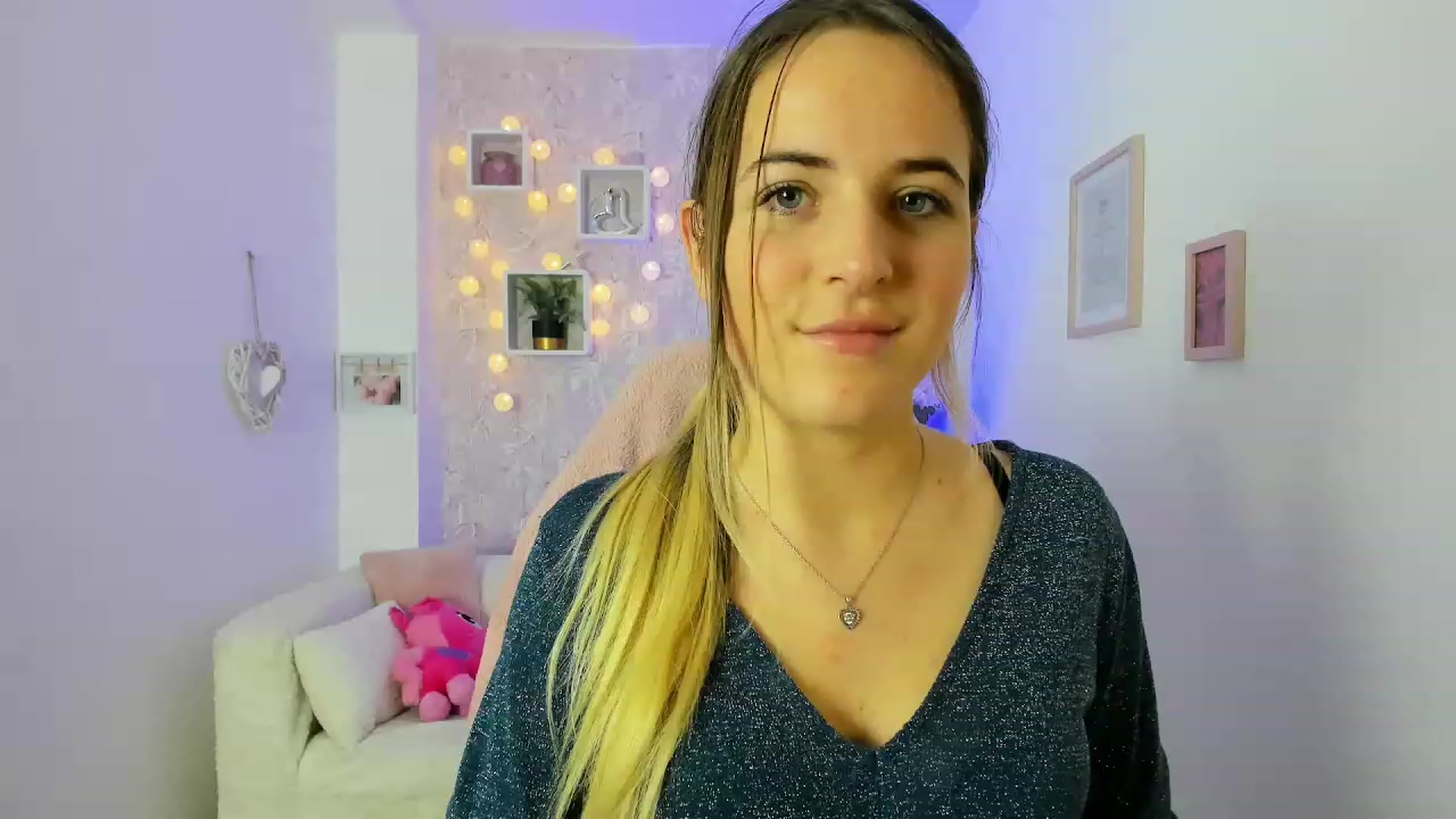 Gallery image thumbnail from Kiley__Minoww's myfreecams stream on, 12/22/2022, 19:23 image 5 of 20