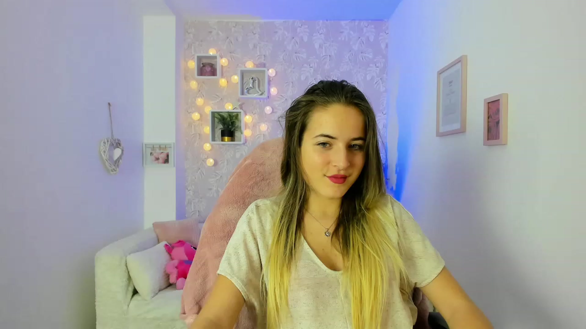 Gallery image thumbnail from Kiley__Minoww's myfreecams stream on, 12/27/2022, 15:19 image 1 of 20