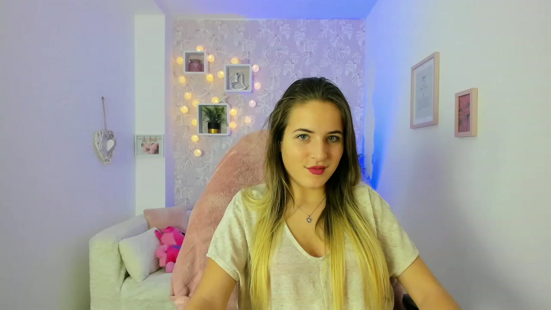 Gallery image thumbnail from Kiley__Minoww's myfreecams stream on, 12/27/2022, 15:19 image 6 of 20
