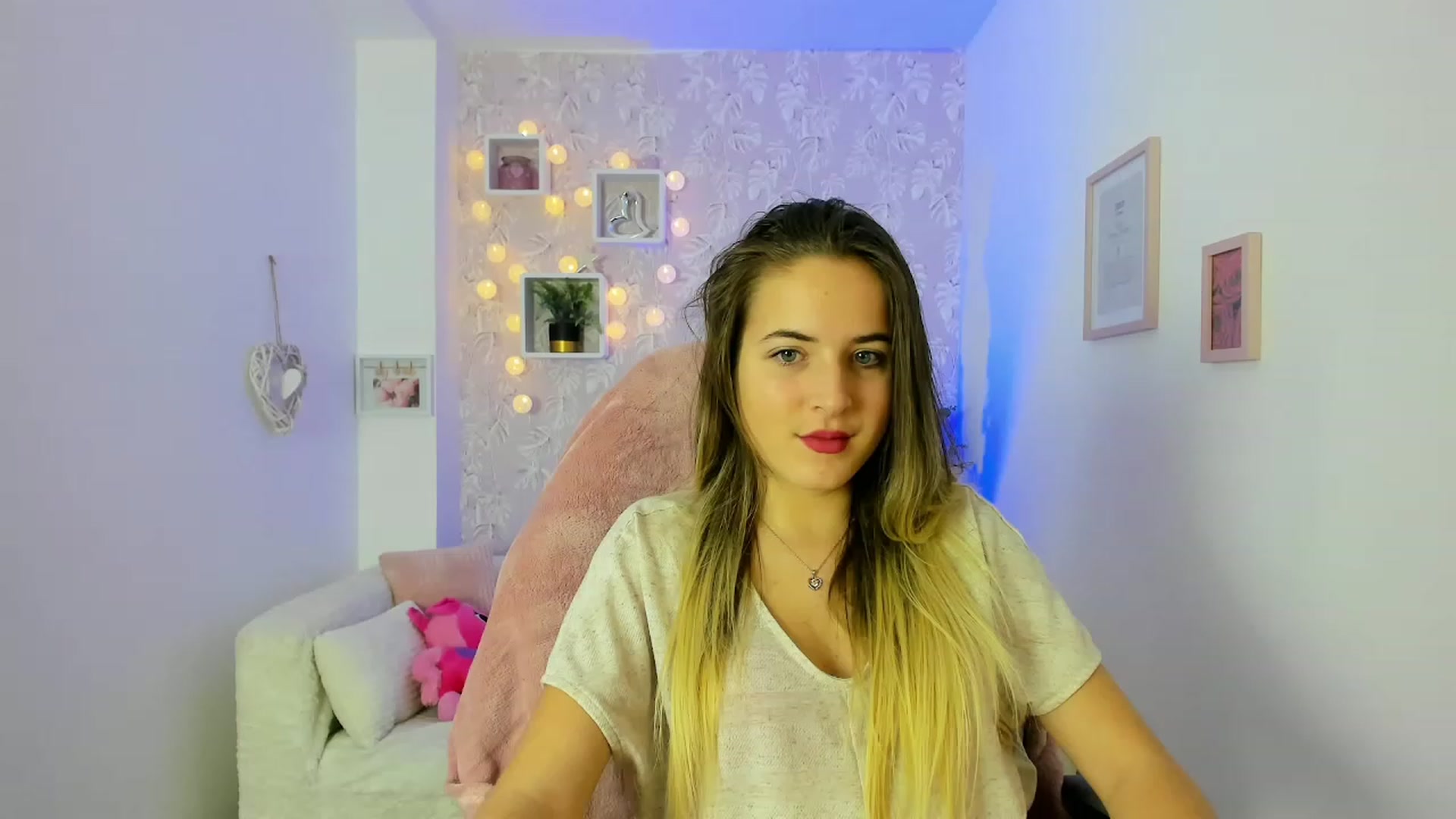 Gallery image thumbnail from Kiley__Minoww's myfreecams stream on, 12/27/2022, 15:19 image 3 of 20