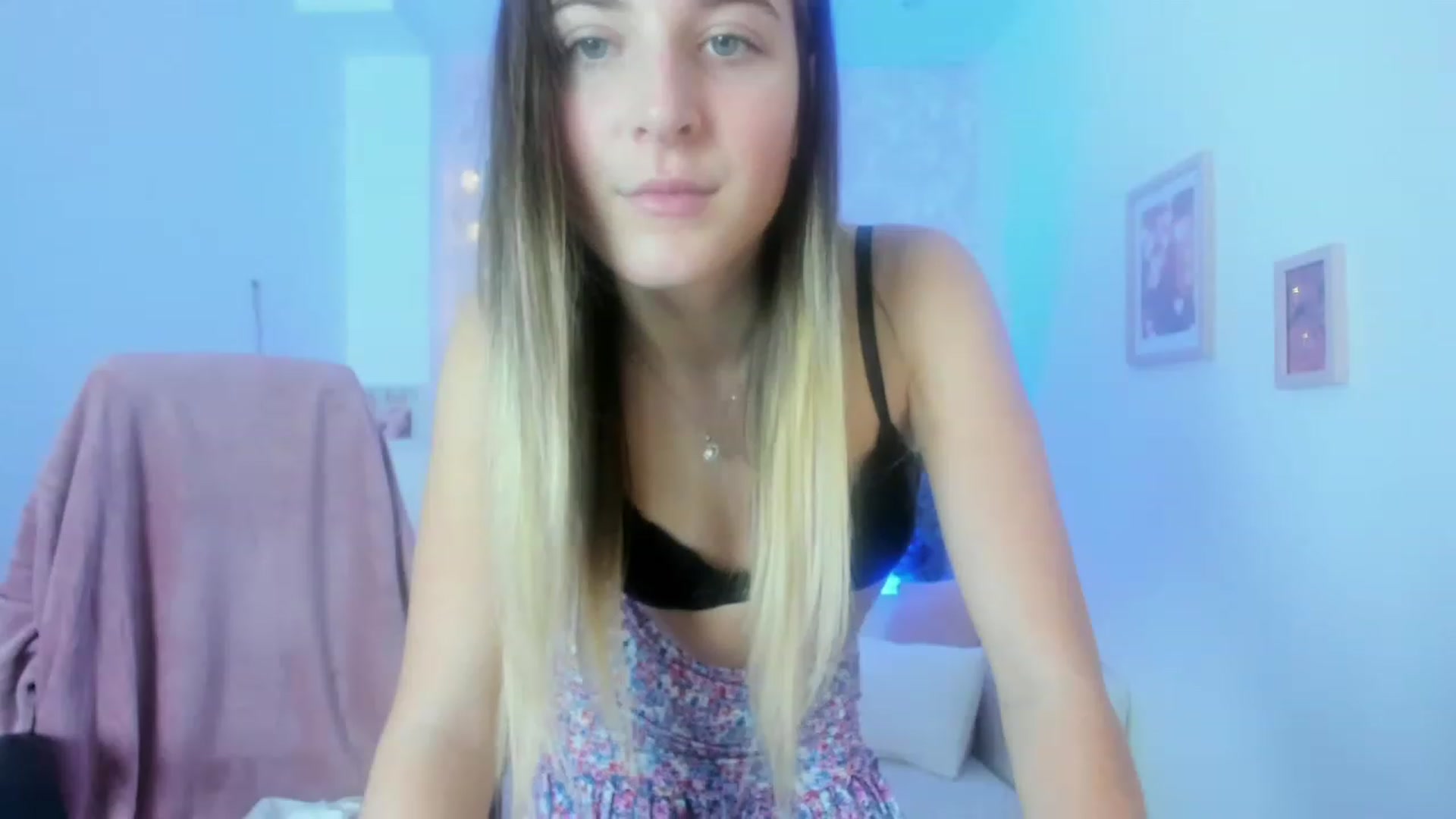 Gallery image thumbnail from Kiley__Minoww's myfreecams stream on, 01/06/2023, 16:31 image 17 of 20