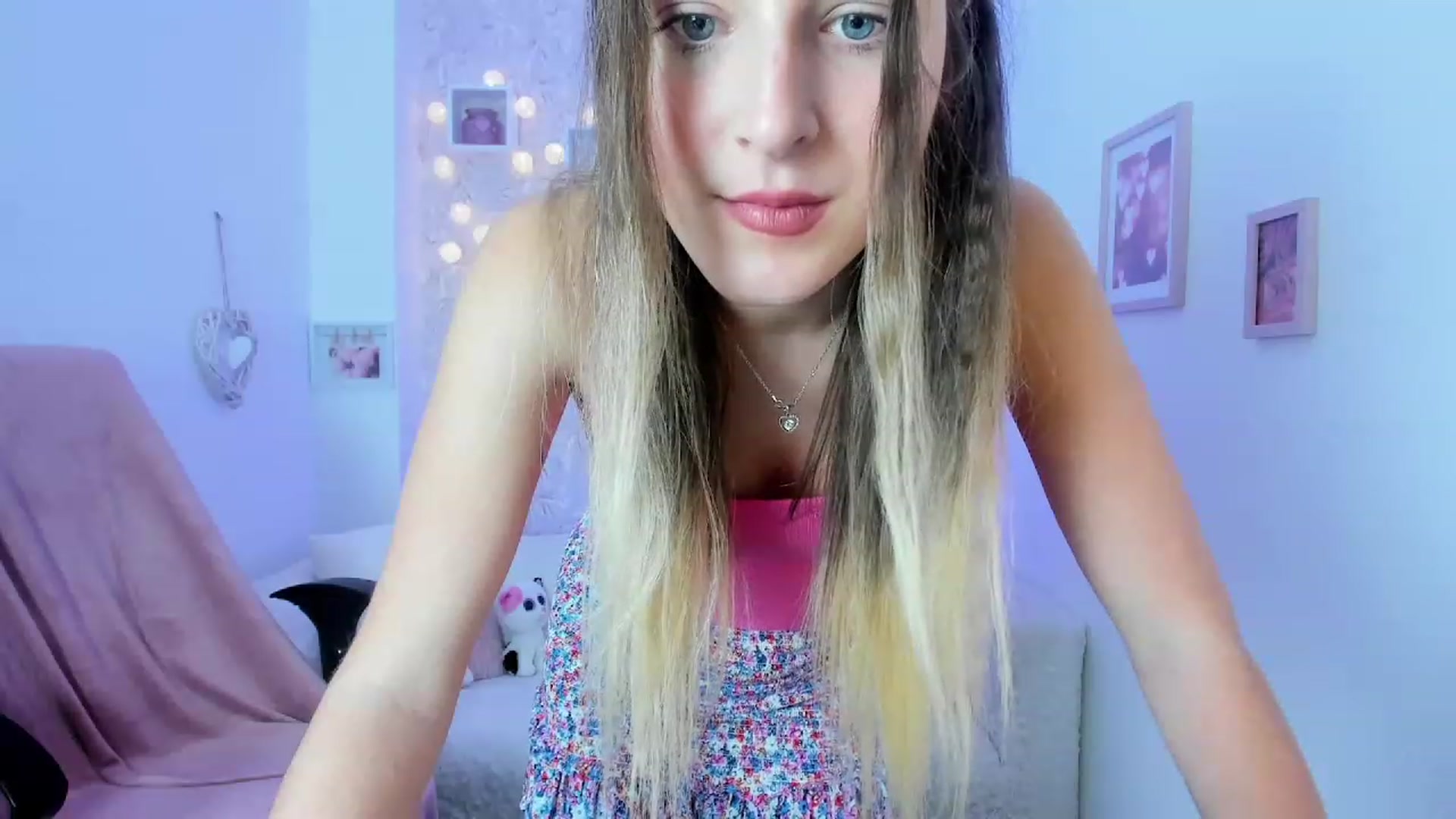 Gallery image thumbnail from Kiley__Minoww's myfreecams stream on, 01/10/2023, 18:52 image 9 of 20