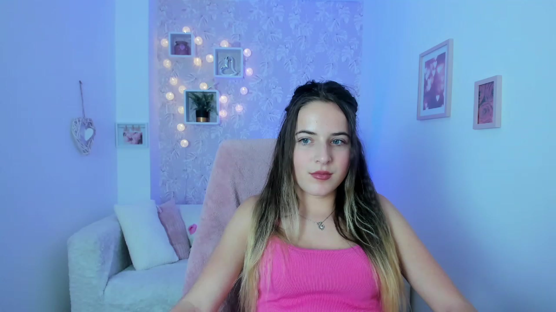 Gallery image thumbnail from Kiley__Minoww's myfreecams stream on, 01/10/2023, 18:52 image 4 of 20