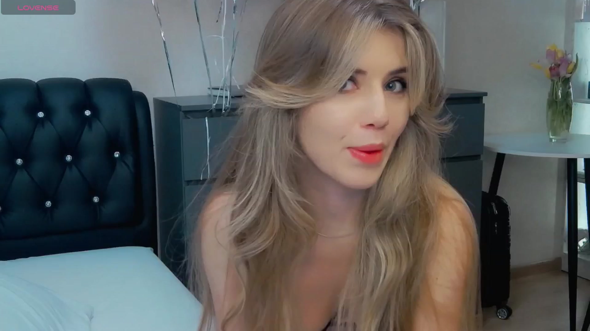 Gallery image thumbnail from KilianSou's myfreecams stream on, 03/13/2025, 06:00 image 7 of 20
