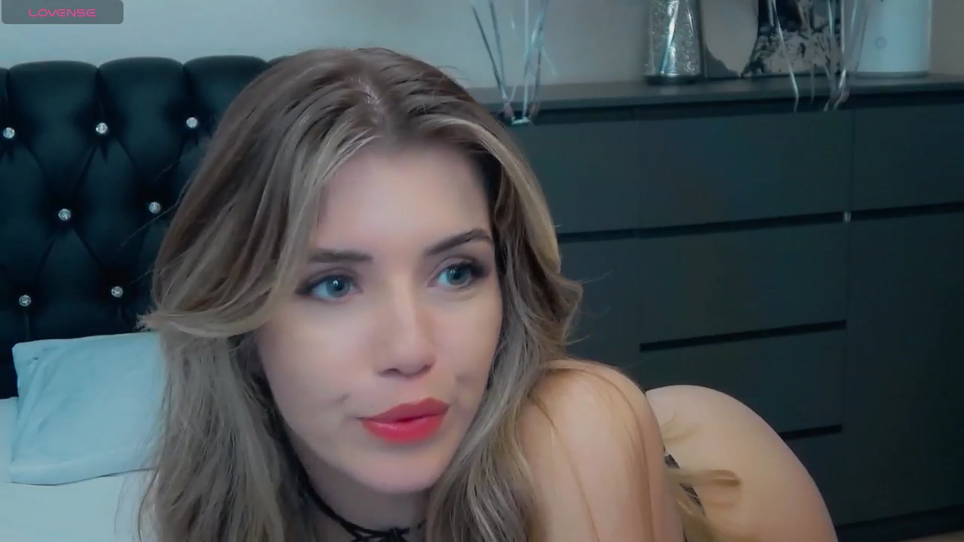 Gallery image thumbnail from KilianSou's myfreecams stream on, 03/14/2025, 05:12 image 16 of 20