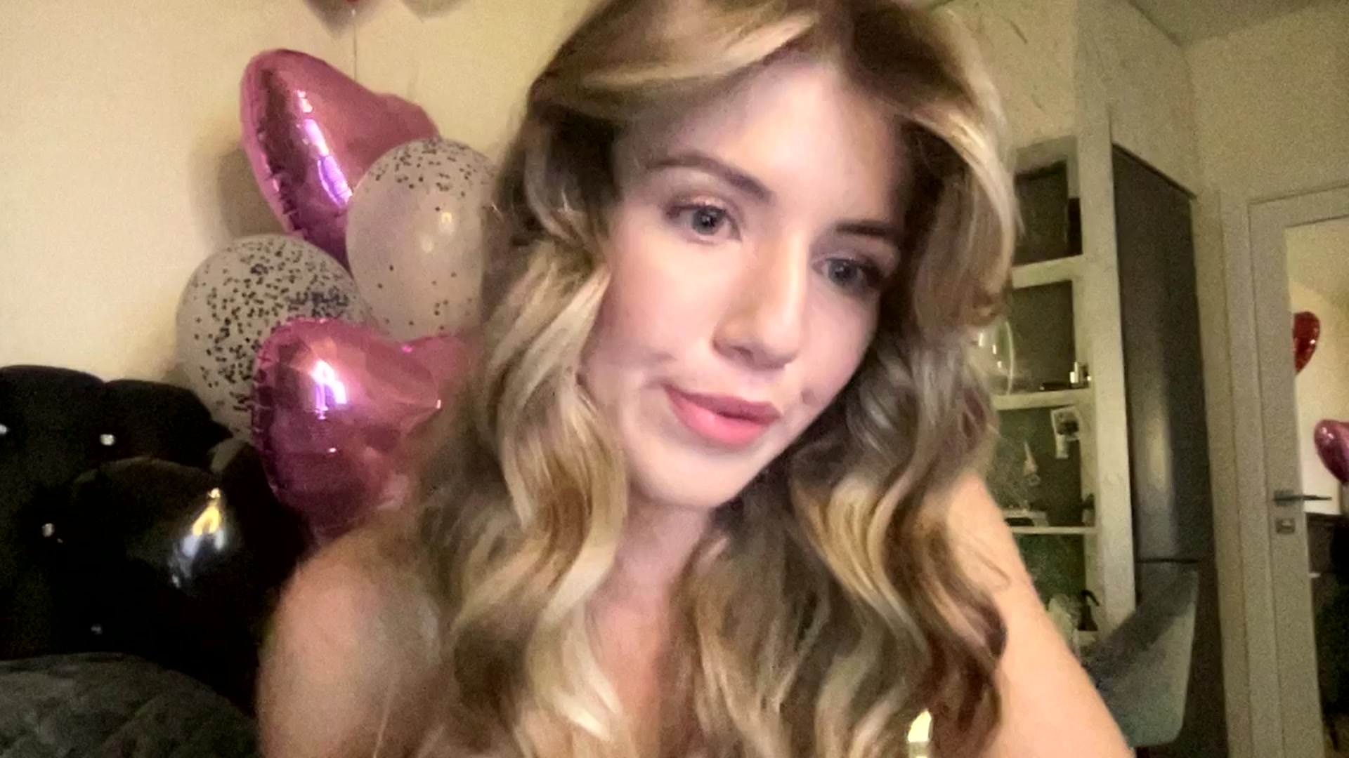 Gallery image thumbnail from KilianSou's myfreecams stream on, 03/30/2025, 22:42 image 14 of 20