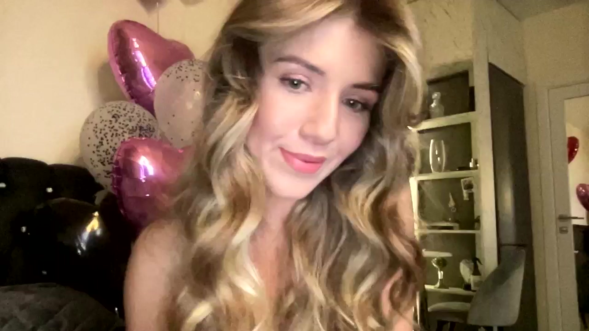 Gallery image thumbnail from KilianSou's myfreecams stream on, 03/30/2025, 22:42 image 12 of 20