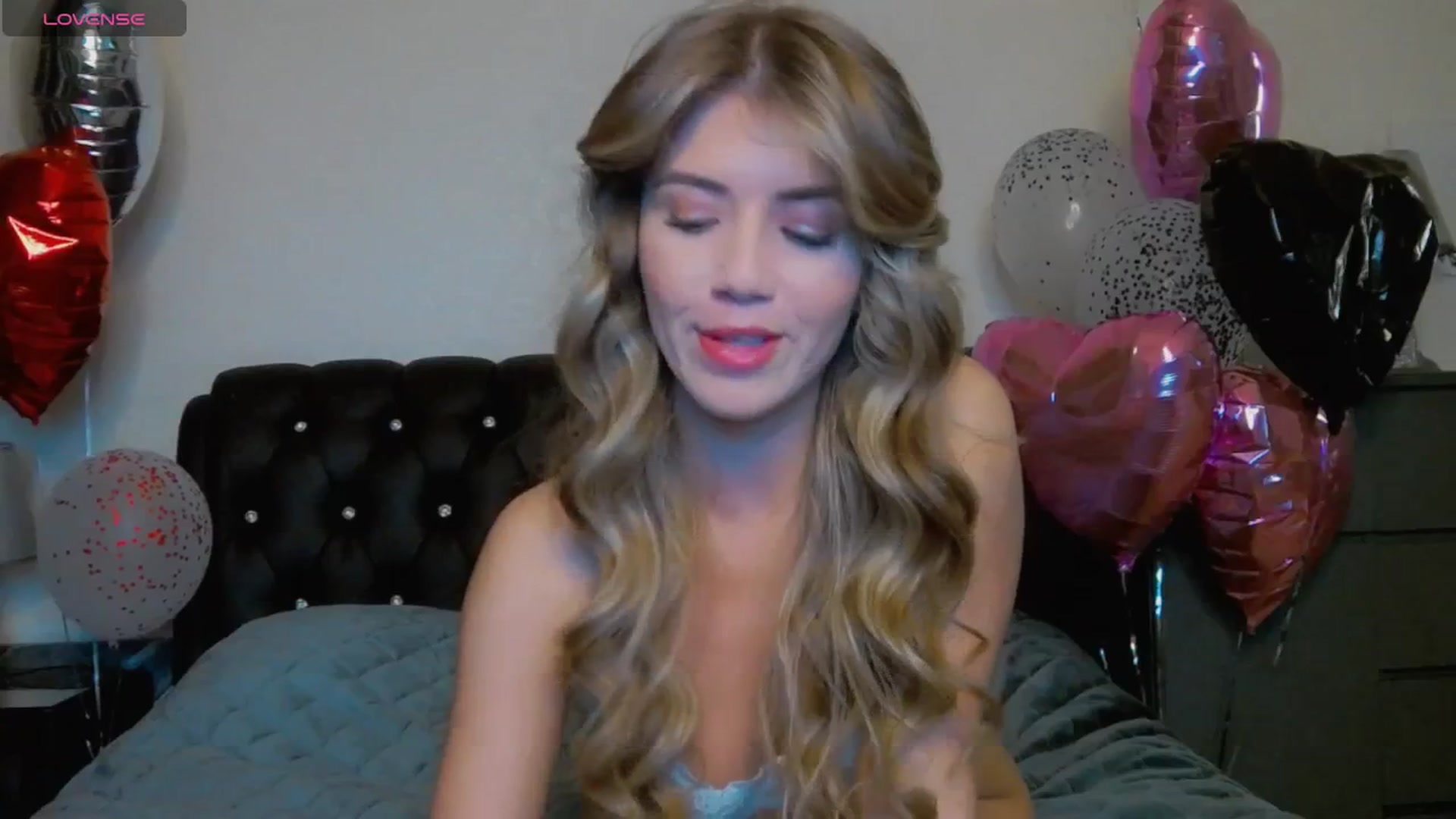 Gallery image thumbnail from KilianSou's myfreecams stream on, 03/30/2025, 23:37 image 16 of 20
