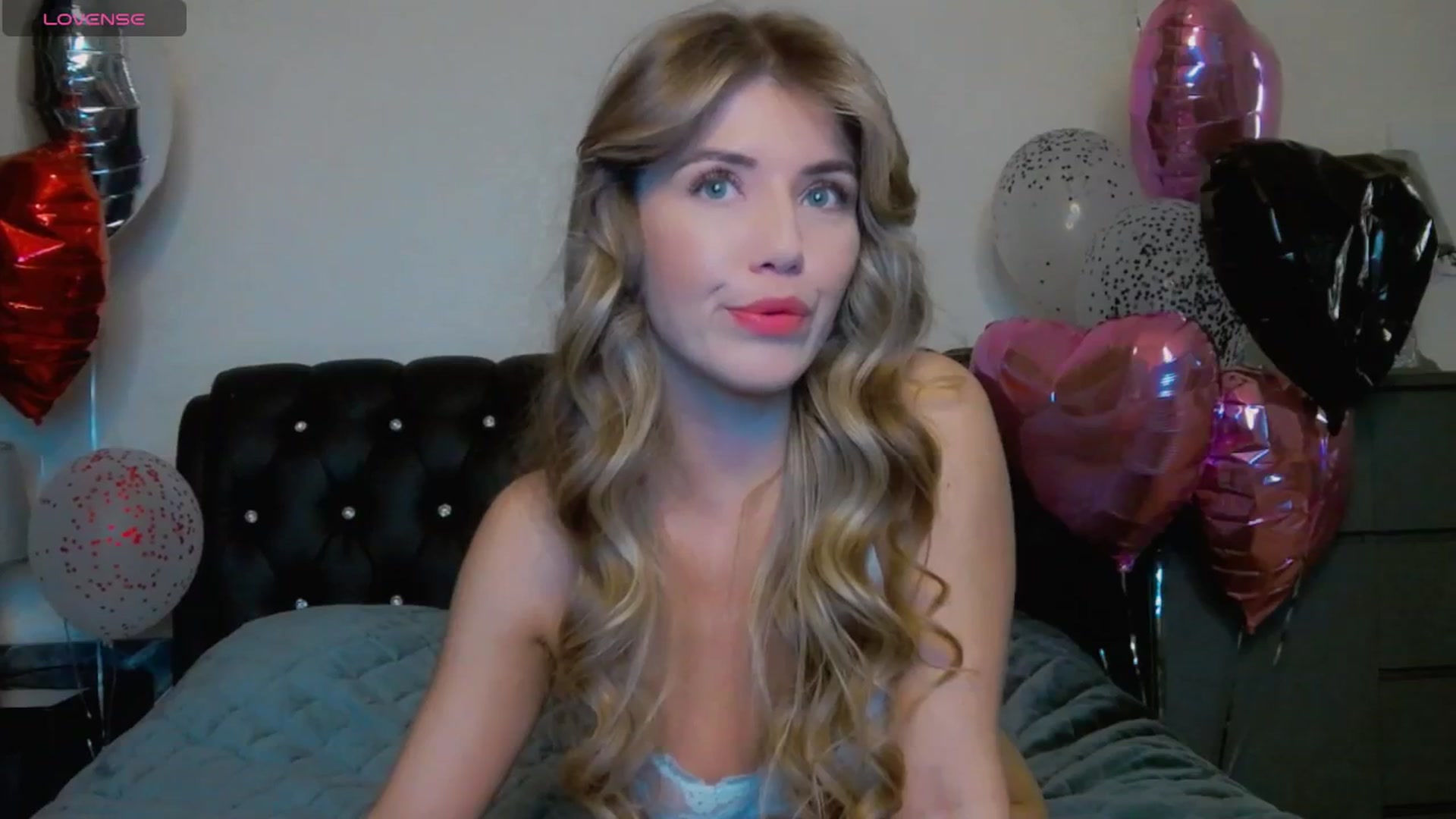 Gallery image thumbnail from KilianSou's myfreecams stream on, 03/30/2025, 23:37 image 15 of 20